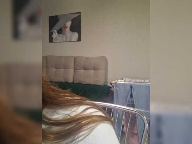 Kira183's BongaCams show and profile