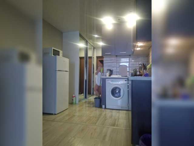 Kira183's BongaCams show and profile