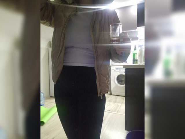 Kira183's BongaCams show and profile