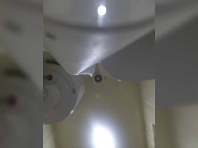 Kira183's BongaCams show and profile