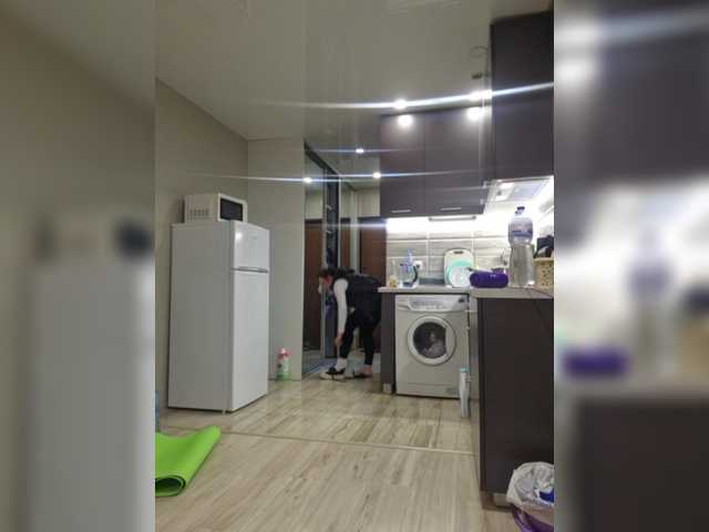 Kira183's BongaCams show and profile