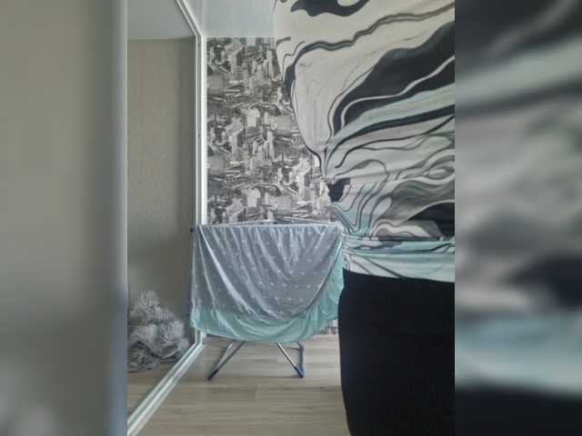 Kira183's BongaCams show and profile