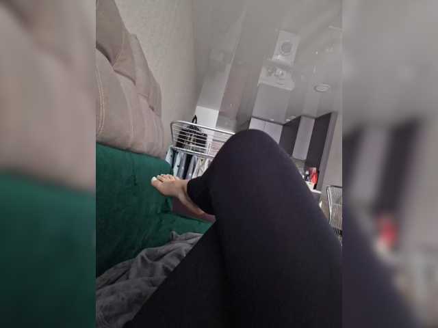 Kira183's BongaCams show and profile