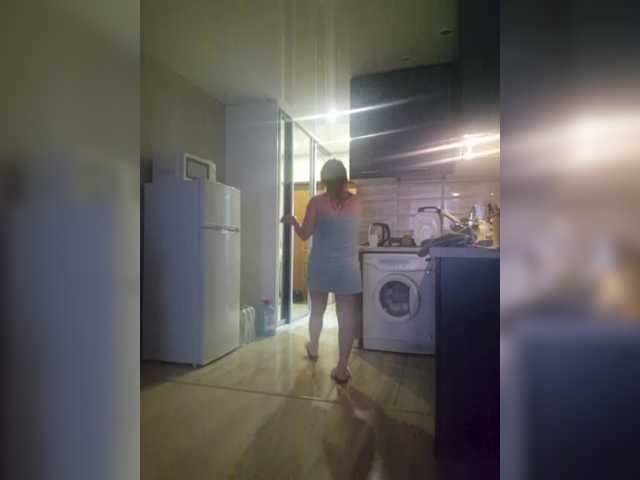 Kira183's BongaCams show and profile