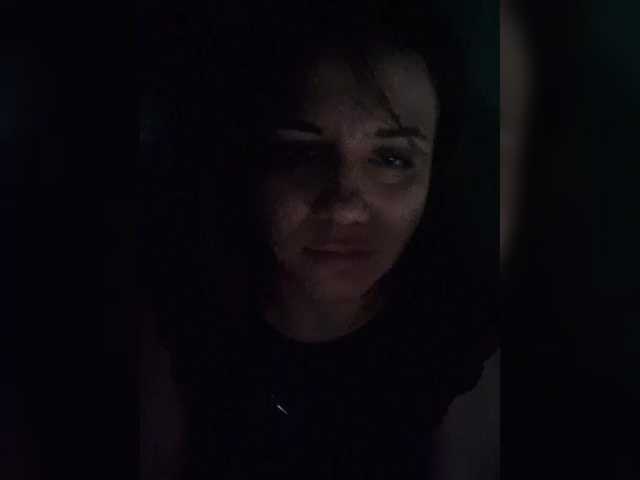 Kira183's BongaCams show and profile