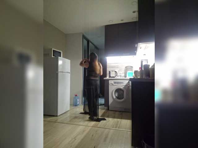 Kira183's BongaCams show and profile