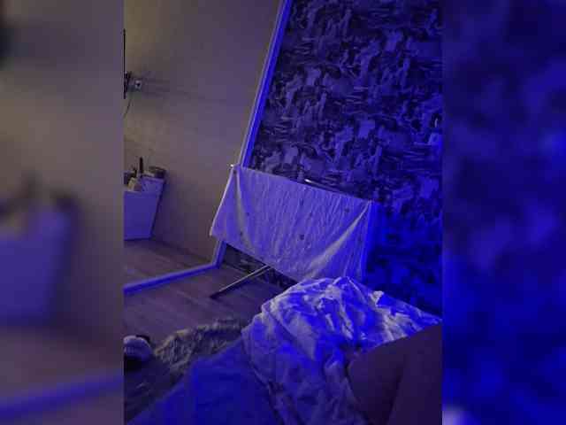 Kira183 Live Webcam on BongaCams