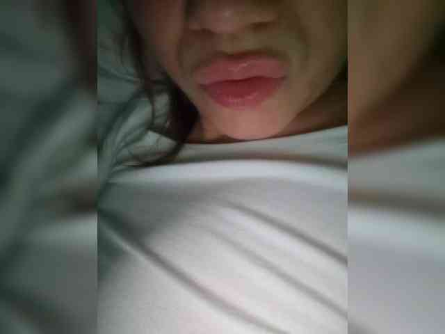 Kira183 Live Webcam on BongaCams