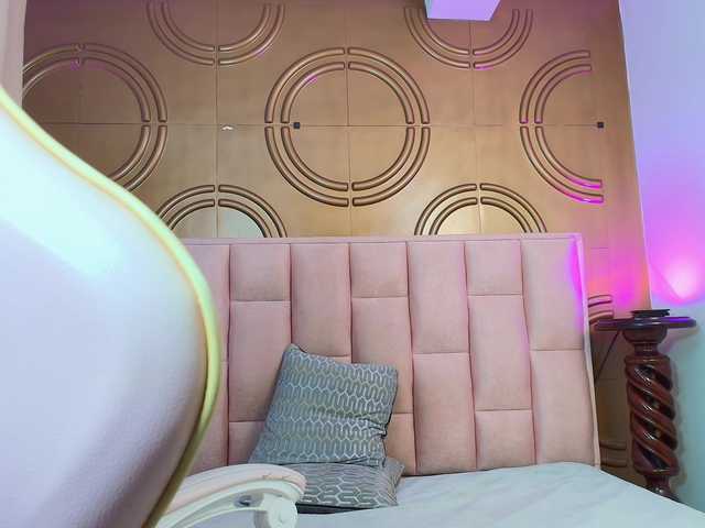 valeriaa19's BongaCams show and profile