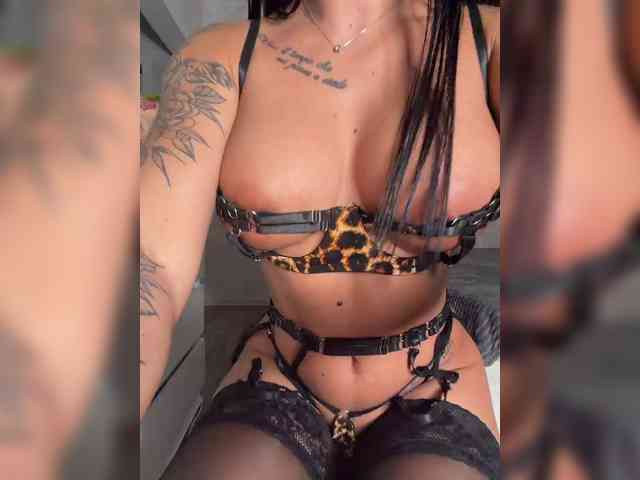 B_A_B_Y___111 webcam