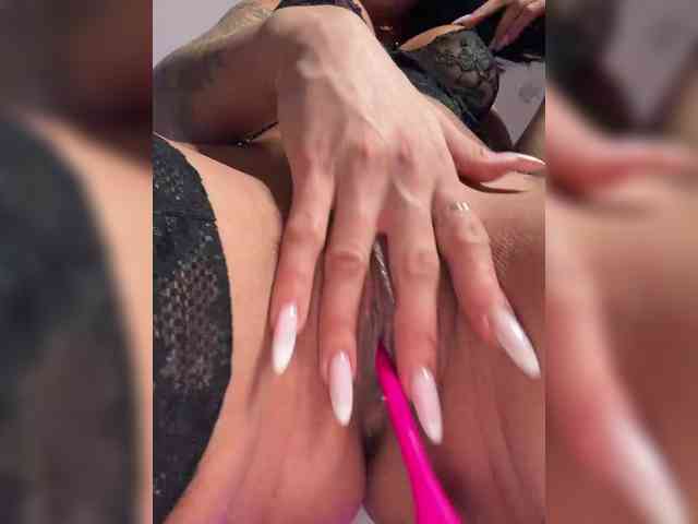 B_A_B_Y___111 webcam