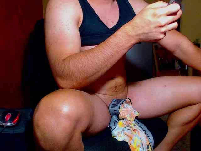 RANDYCESAR Live Webcam on BongaCams