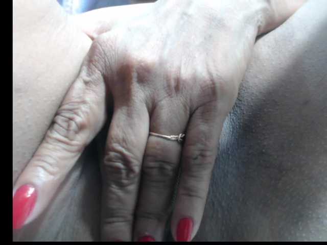 sarah-hot's BongaCams show and profile