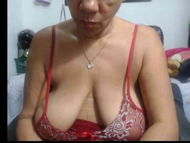 sarah-hot webcam
