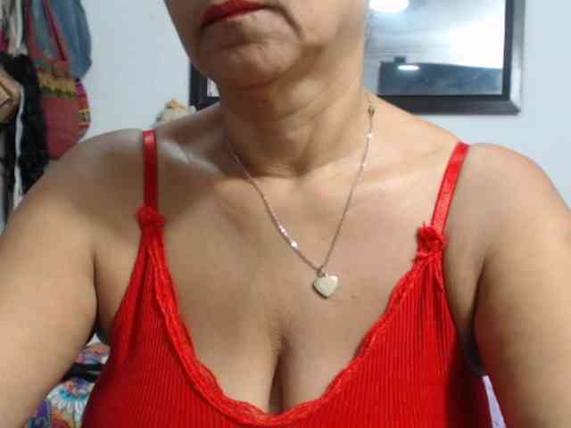 sarah-hot webcam
