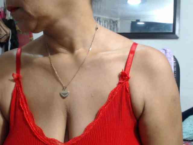 sarah-hot webcam