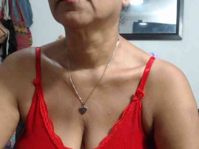 sarah-hot webcam