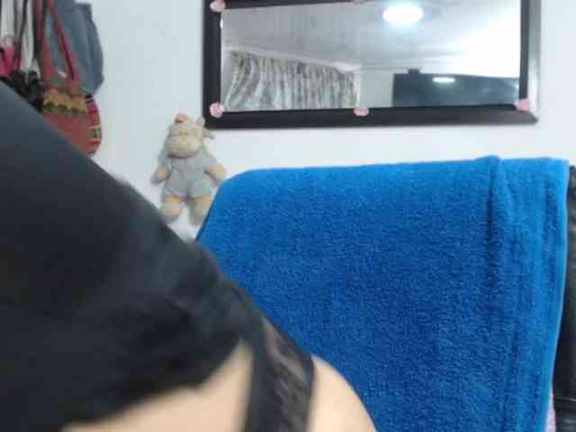 sarah-hot webcam