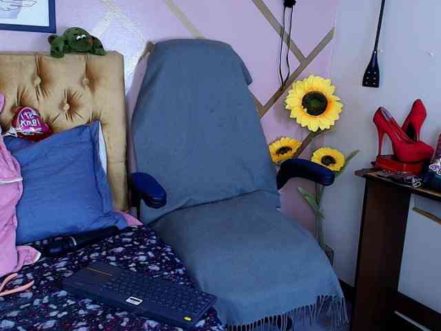 dove-mature webcam