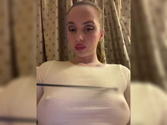 Admire 22 years old Natalymoodhot from BongaCams Natalymoodhot from BongaCams