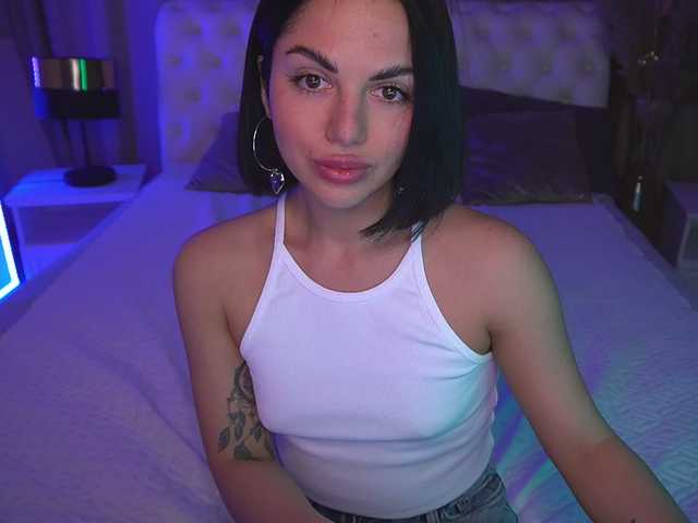 RayLenee's Cam show and profile