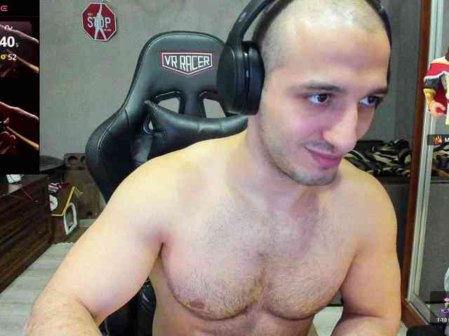 HandsomeHercules Live Webcam on BongaCams
