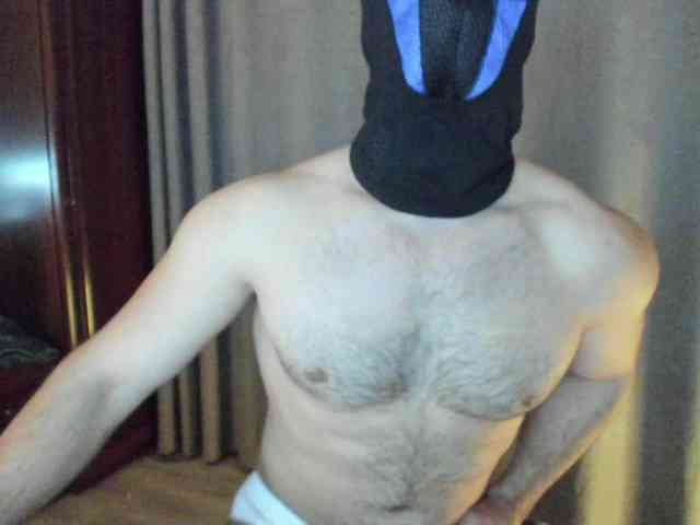 HandsomeHercules Live Webcam on BongaCams