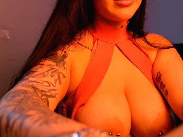 NinaRosee's BongaCams show and profile