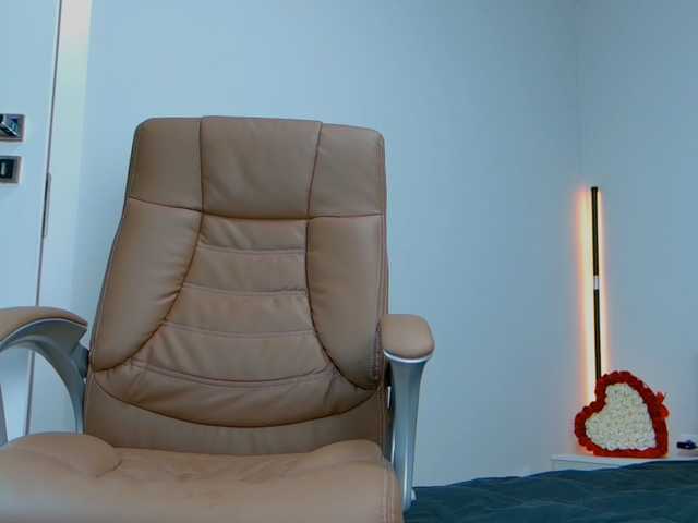 NinaRosee's BongaCams show and profile