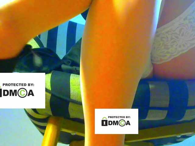 FeminaF's BongaCams show and profile