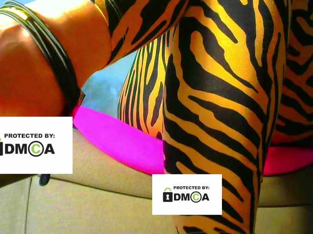 FeminaF's BongaCams show and profile