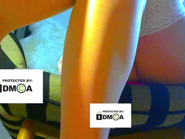 FeminaF's BongaCams show and profile