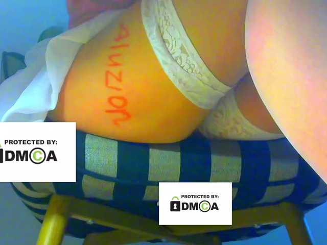 FeminaF's BongaCams show and profile