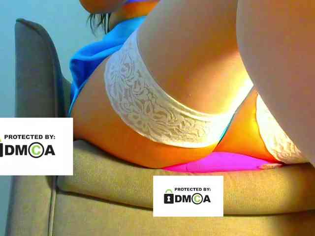 FeminaF webcam
