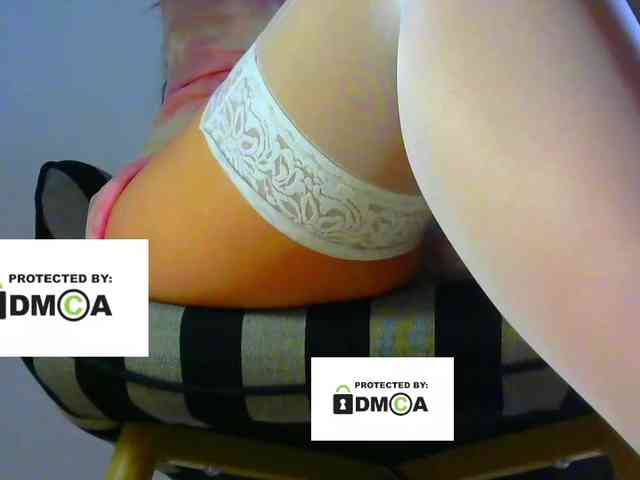 FeminaF webcam