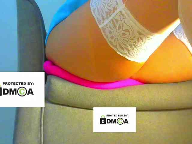 FeminaF webcam
