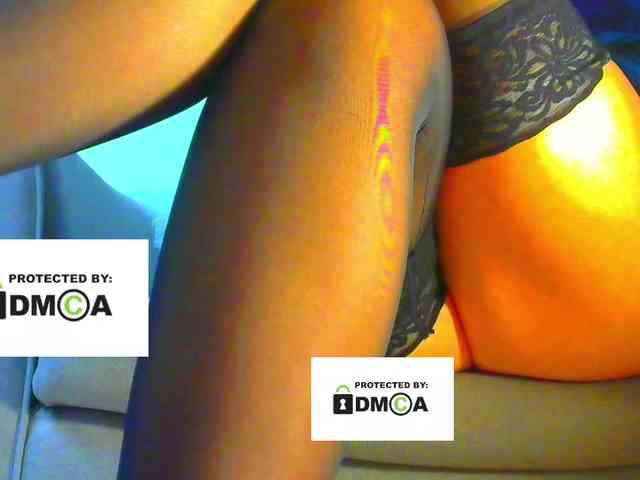 FeminaF webcam