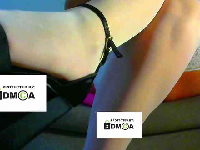 FeminaF webcam