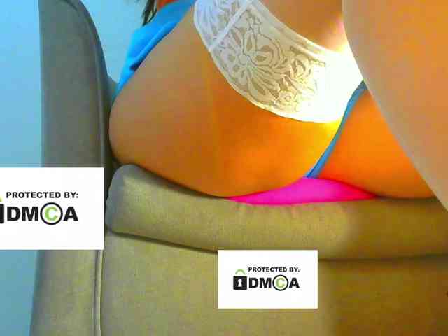FeminaF webcam