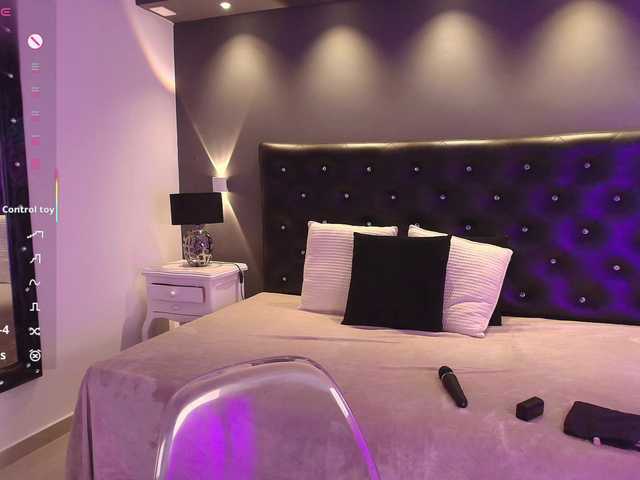 ArannaMartine's BongaCams show and profile