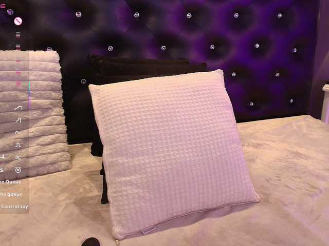 ArannaMartine — Ridding show at goal with oil! !!  !  Let's misbehave a little  DONT FORGET TO FOLLOW ME  IG:LONDON_MJ2 | #petite #tattoo #squirt #joi #redhead