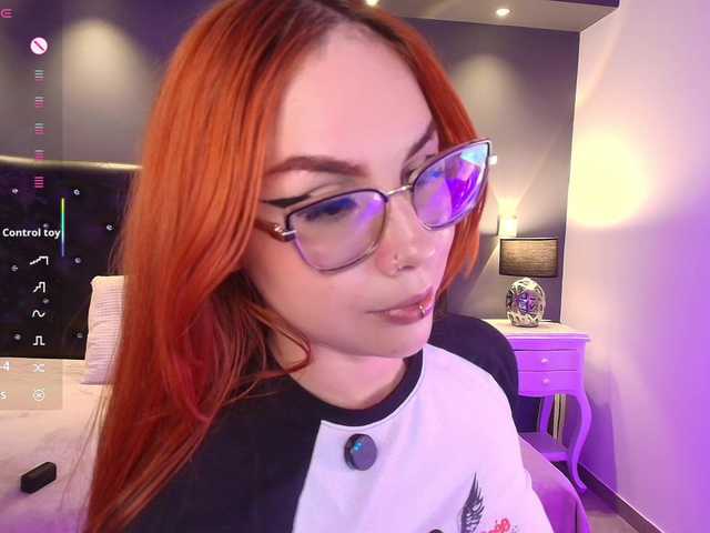 ArannaMartine's BongaCams show and profile