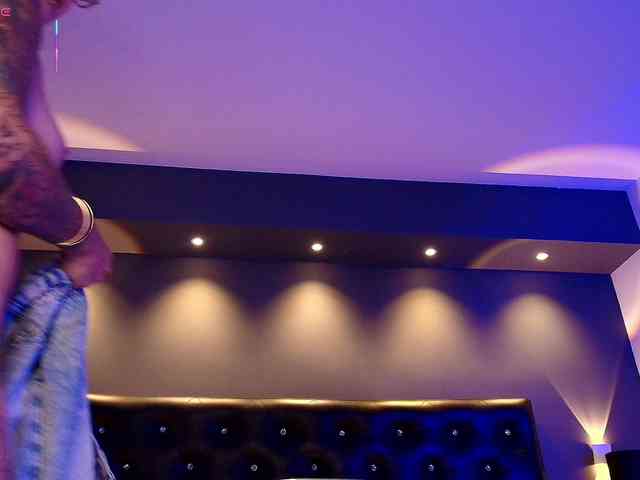 ArannaMartine Live Webcam on {site_name}