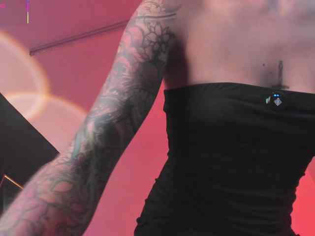 live amateur webcam ArannaMartine