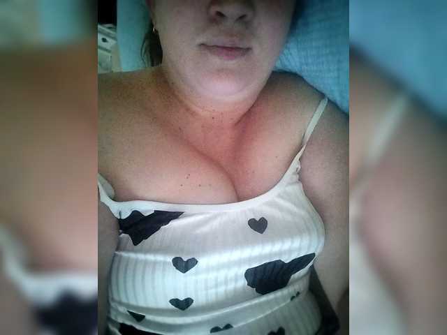 Mia883's BongaCams show and profile