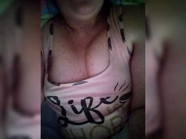 Mia883's BongaCams show and profile