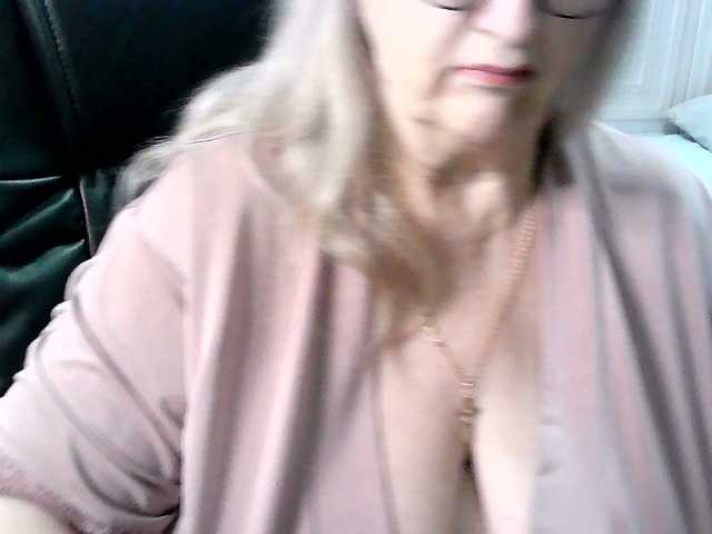 LolkaAlyss's BongaCams show and profile