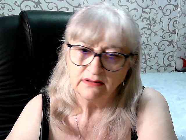 Модель: LolkaAlyss