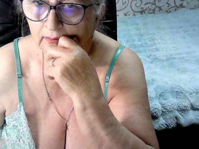 LolkaAlyss webcam