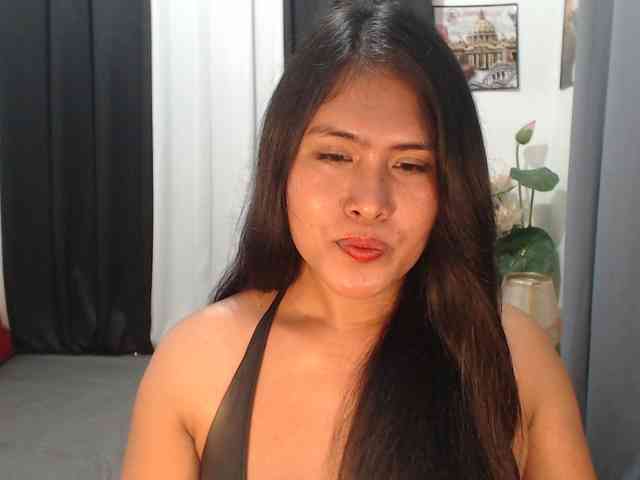 VaneMistress Live Webcam on {site_name}